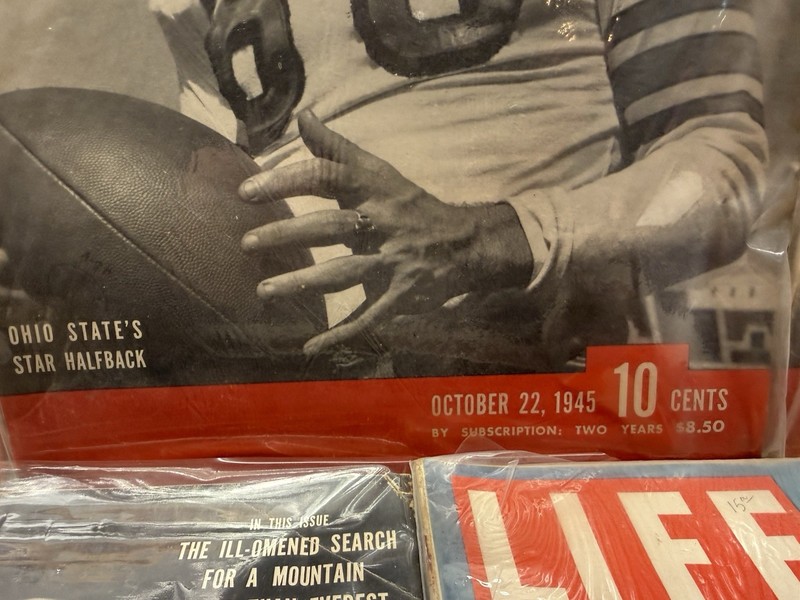 Life Magazine - Football Lot 5: 1940 - 1949 Ohio State, Michigan University Rare gallery