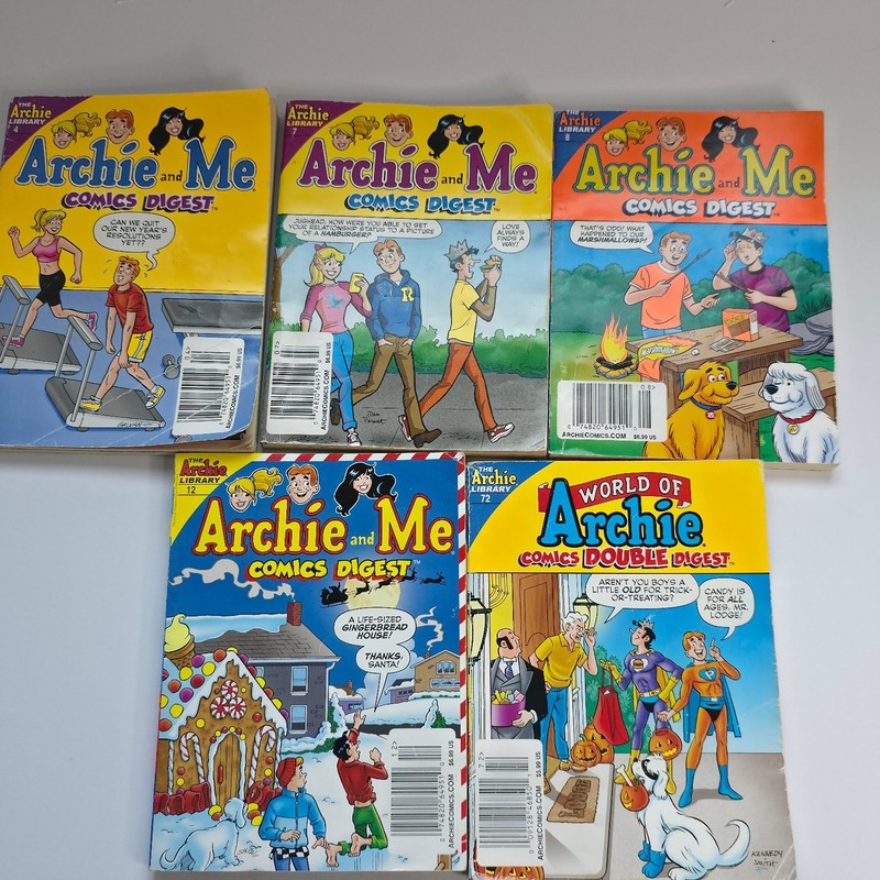 Archie & Me Comics Digest Lot 4,7,8,12 & World of Archie Double Digest 72 Archie