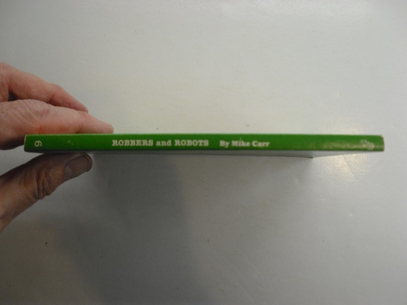 Robbers and Robots Dungeons Dragons Mike Carr, TSR Paperback, 1st Printing, 1983 gallery