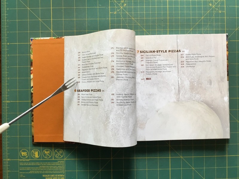 2017 TODD ENGLISH'S RUSTIC PIZZA BOOK, 214 Pages, NICE gallery