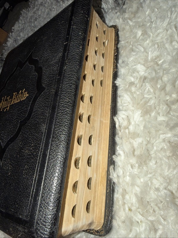 THE HOLY BIBLE, CONTAINING THE OLD AND NEW TESTAMENTS LEATHER BOUND INDEXED RARE gallery
