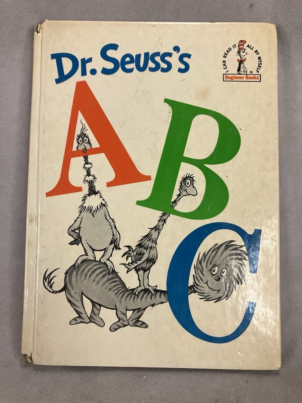 Dr. Seuss’s ABC (Beginner Books, I Can Read It All By Myself) – GOOD
