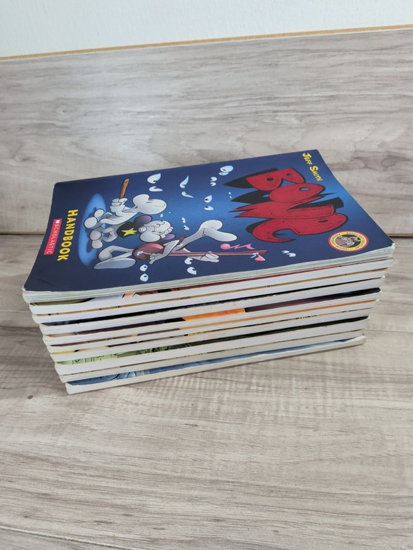 Lot of 10 BONE Graphic Novel Series by Jeff Smith Complete 1-8 & Rose Handbook gallery