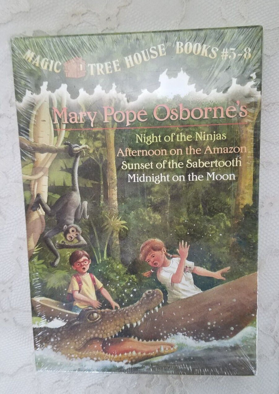 Magic Tree House BOXED SET of Paperbacks 5-8 in Slipcase (0375822666)