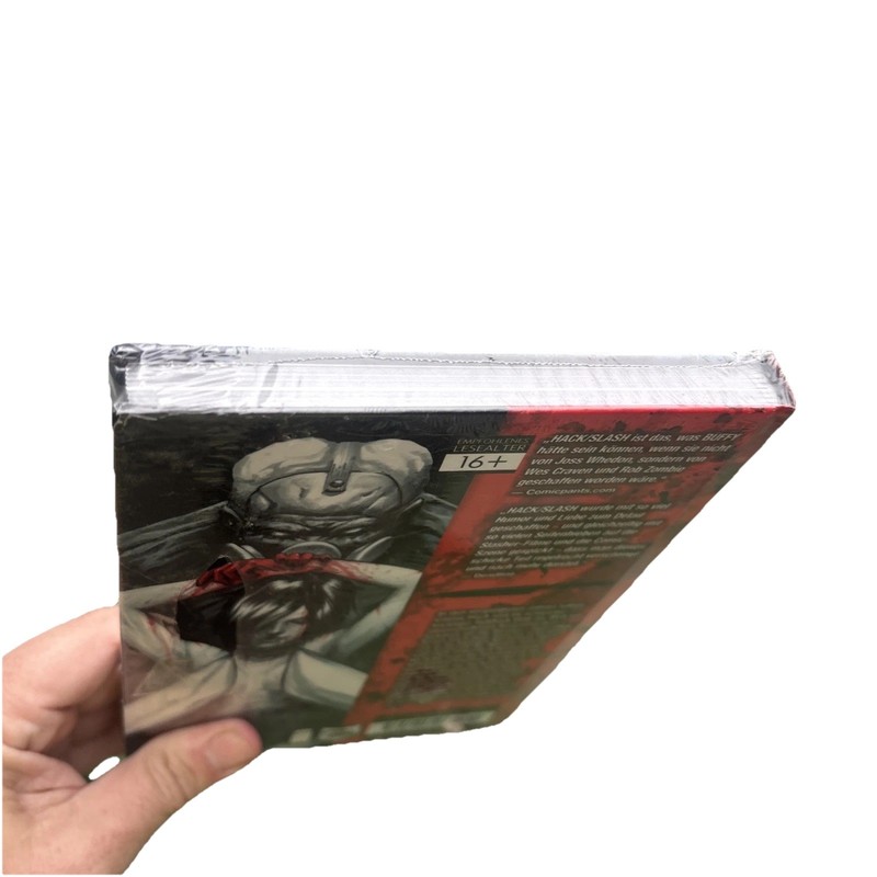 Hack / Slash Book 14 Finale Hardcover German Language Edition gallery