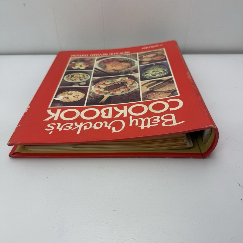 Vintage 1978 Betty Crocker’s Cookbook New Revised Edition Ring Binder 70s gallery