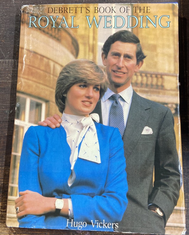 Debrett’s Book of the Royal Wedding by Patrick Montague-Smith and Hugo…