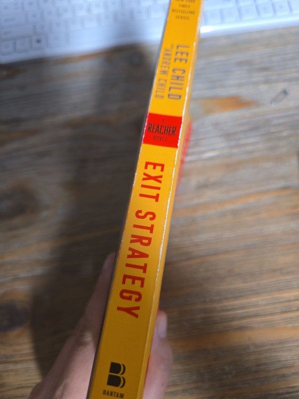 Exit Strategy: A Reacher Novel (Jack Reacher) gallery