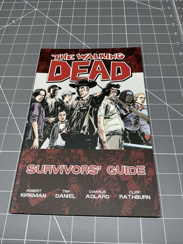 The Walking Dead Survivors Guide by Kirkman Daniel Ablard Rathburn softcover