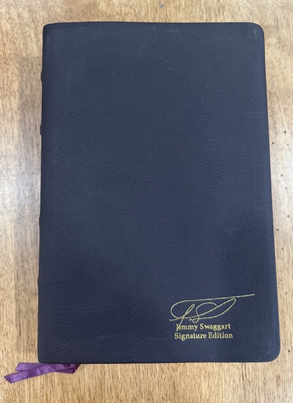 The Expositor’s Study Bible Jimmy Swaggart Signature Edition Leather