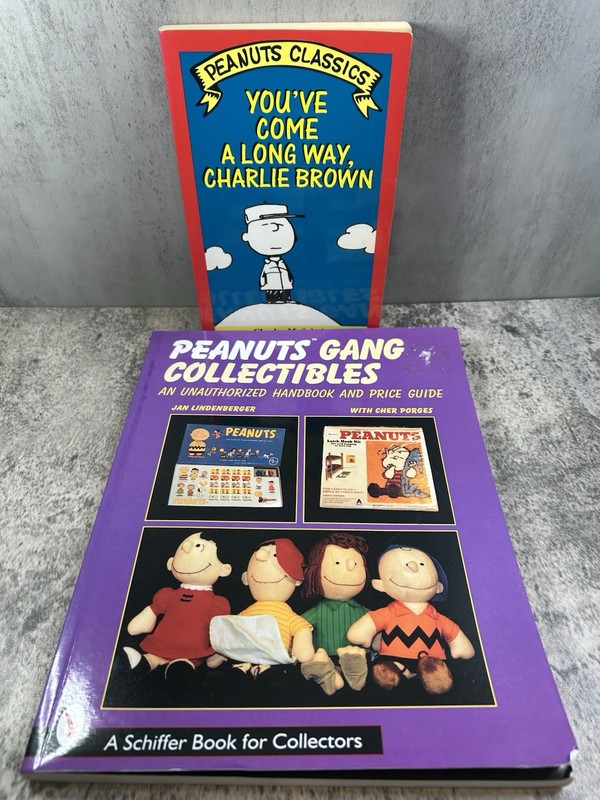 Peanuts Gang Collectibles: Unauthorized Hand Book Price Guide & Charlie Brown