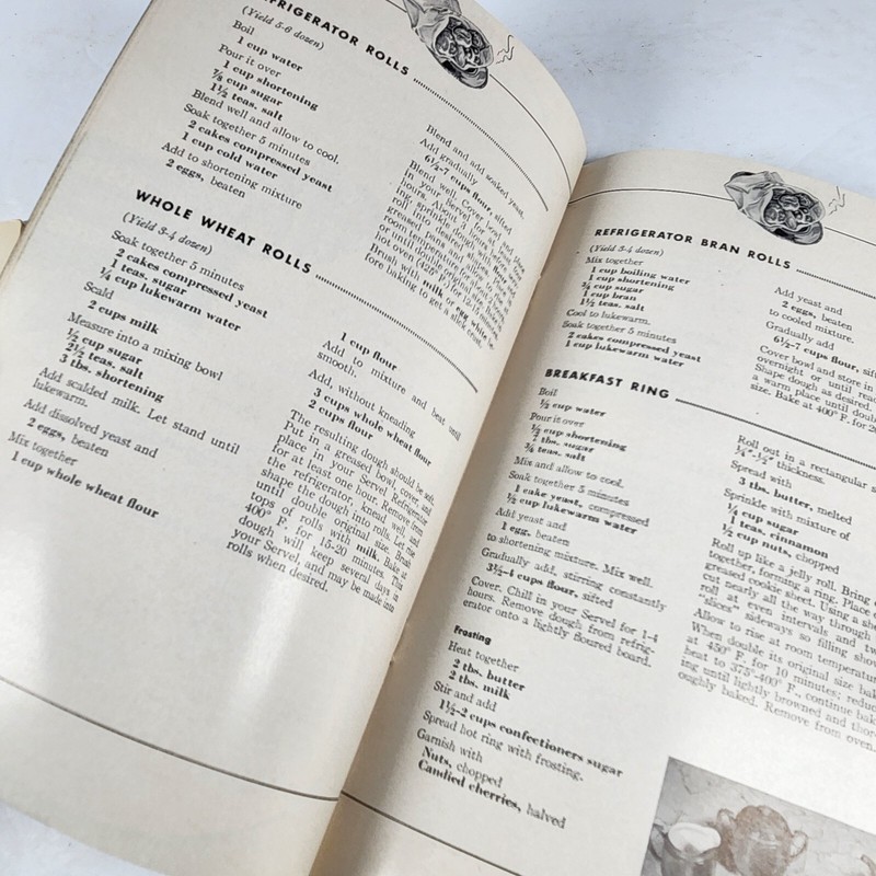 Vtg 1947 Servel Gas Refrigerator Operating Instruction and Recipe Booklet gallery