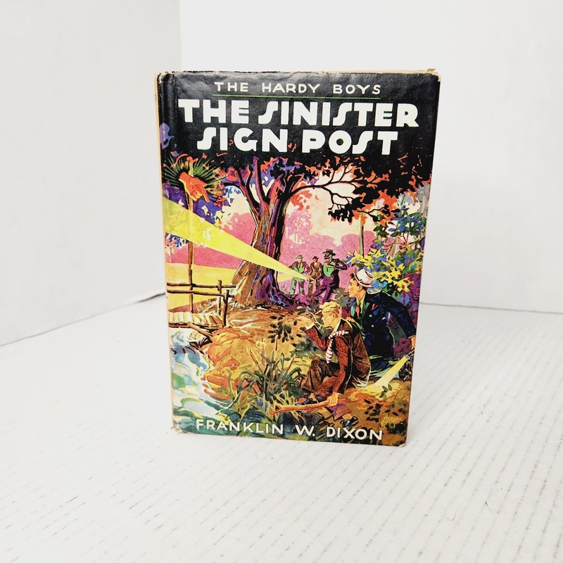 The Hardy Boys «The Sinister Sign Post» # 15 F.W. Dixon Unabridged 215 Pgs 1940s