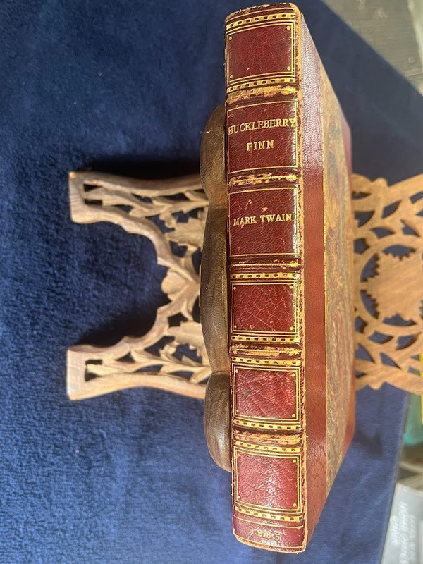 1885 FIRST AMERICAN EDITION, MARK TWAIN, HUCKLEBERRY FINN Three-Quarter MOROCCAN gallery