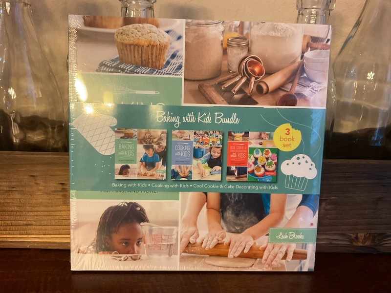 Baking With Kids Bundle by Leah Brooks