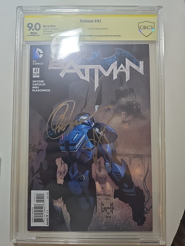 Batman 41 CBCS 9.0 SS 2X Signed by, Glaption And Snyder Not CGC