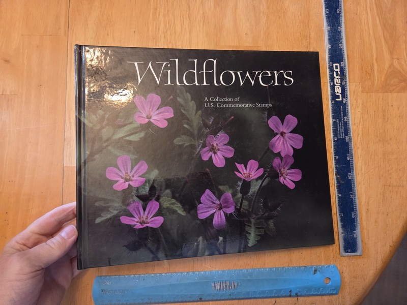 Wildflowers : A Collection of U.S. Commemorative Stamps by Sara Day (Hardcover)