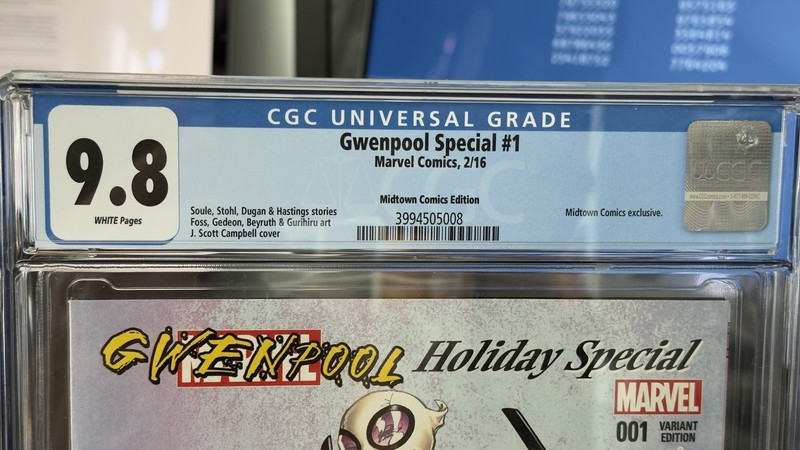 Gwenpool Special #1 J Scott Campbell Midtown Comics Variant CGC 9.8 gallery