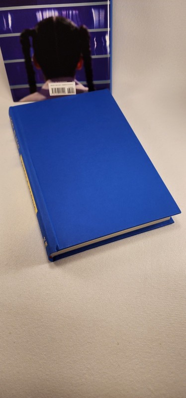 Kamala Harris 107 Days Signed First Edition Autograph Book gallery