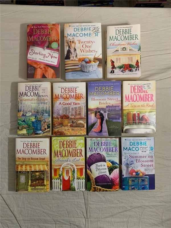 Lot of 11 Blossom Street Series 1-10 Debbie Macomber + 3 SS (2 bks are 2 in 1) gallery