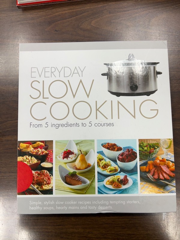 Everyday Slow Cooking (Binder) – Staff of Hinkler Books – Good – See conditi…