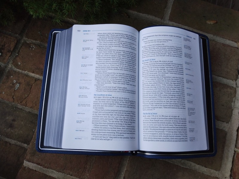 NIV Single Column Ref Wide Margin Personal Bible -$229.99 Retail Blue Goatskin gallery
