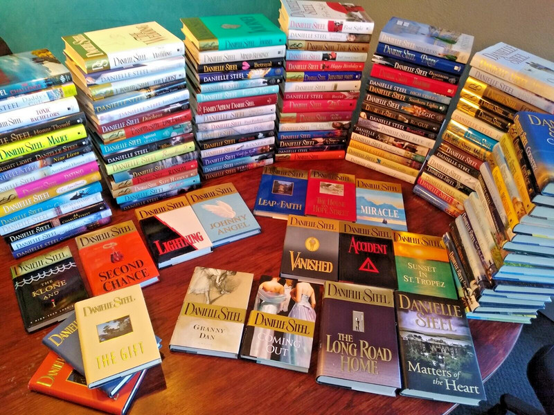 Lot of 10 Danielle Steel Romance Set Popular Series Hardcover Books MIX HC DJ