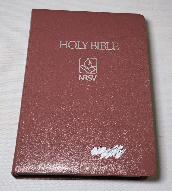Holy Bible NRSV Nelson 1803NDR With Sleeve The New Revised Standard Version 1990 gallery
