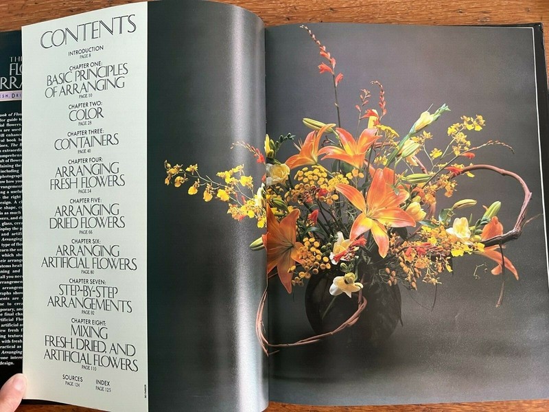 The Book of Flower Arranging: Fresh, Dried, and Artificial Pre Owned (B42) gallery