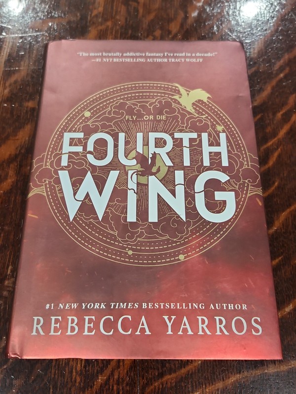 Fourth Wing by Rebecca Yarros Limited Holiday Edition Sprayed Edges