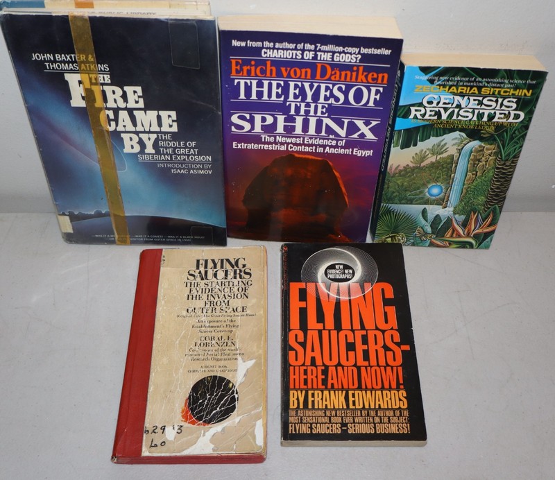 Vintage Lot of 5 UFO Flying Saucer Books Ufology