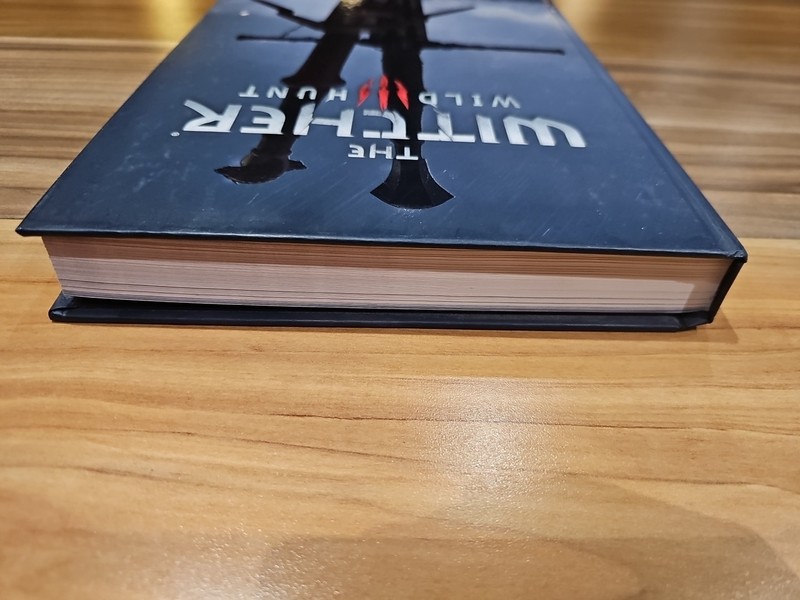 Witcher 3: Wild Hunt Official Collector's Edition Strategy Guide Hardcover VG gallery