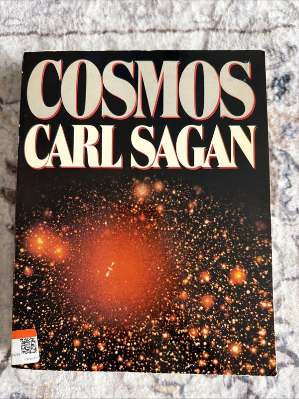 Cosmos Carl Sagan Paperback First Edition 1983 Illustrated Color Science Space