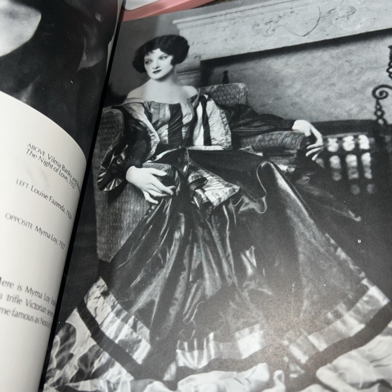 A World Of Movies: 70 years of Film History / 370 pages of photos / Large format gallery