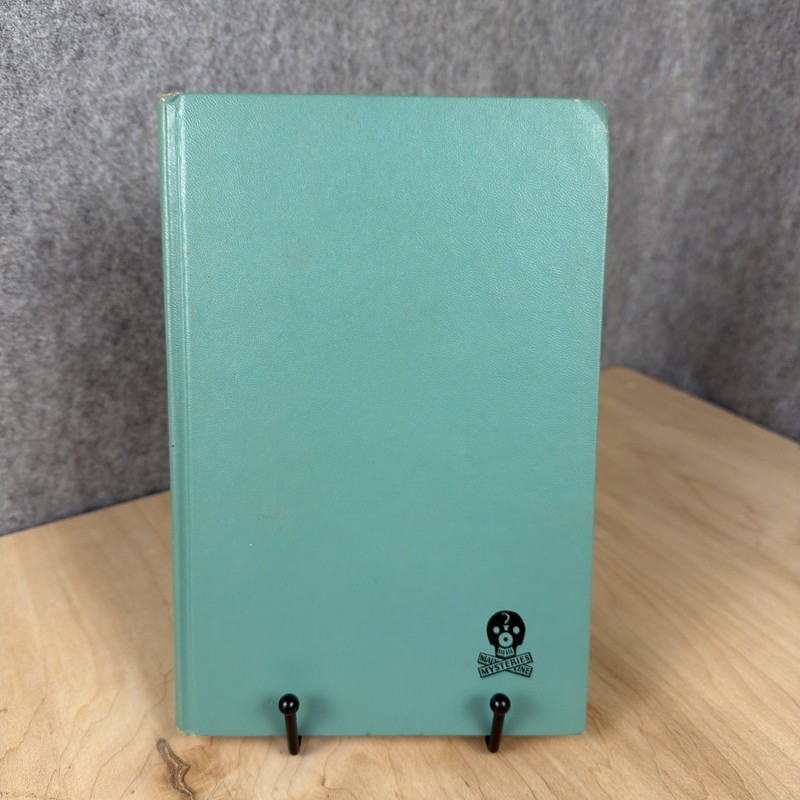 Stand Up & Die by Richard & Frances Lockridge; Main Line / Lippincott 1953 no DJ