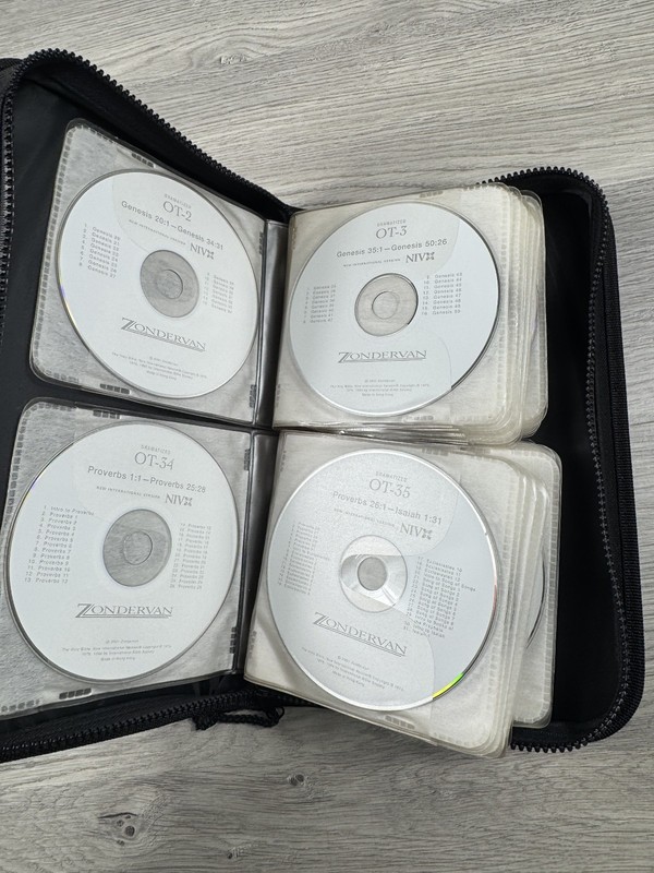 NIV Audio Bible Dramatized by Zondervan Staff 2001 64 CDs gallery