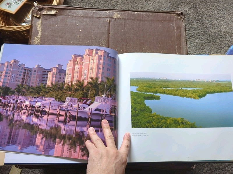 Exclusively Naples by Robert Kraus (2,000, Hardcover) Very Large Book gallery