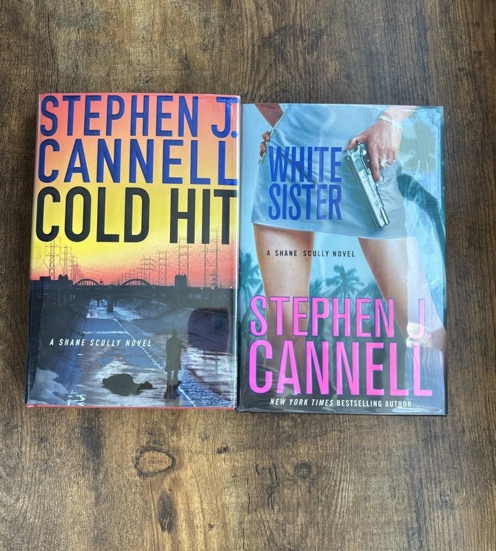 2x Stephen J. Cannell SIGNED First Edition Shane Scully Novels