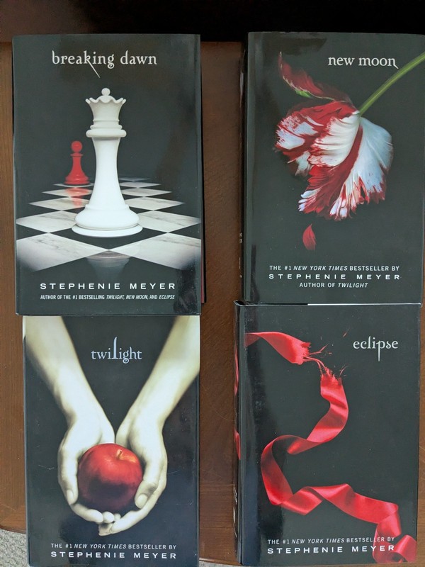 TWILIGHT SAGA COLLECTION SET STEPHENIE MEYER HARDCOVER FIRST EDITION 2008 BOX