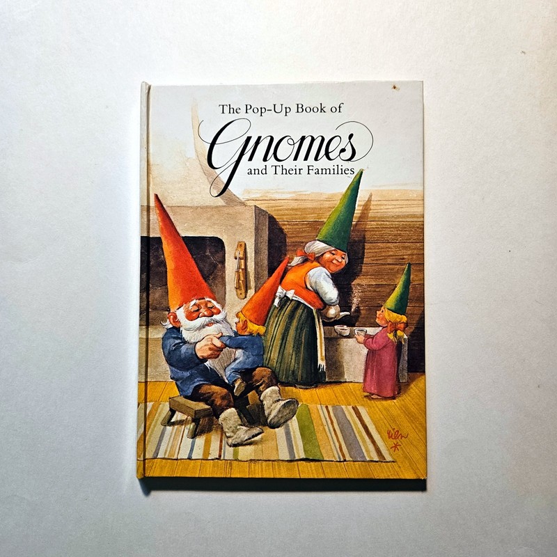 Pop-Up Book of Gnomes and Their Families, Rien Poortvliet, 1983