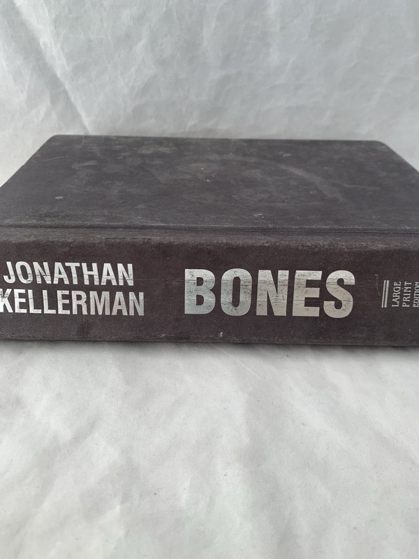 Bones by Jonathan Kellerman Hard Cover Large Print Edition 2008 R28-18