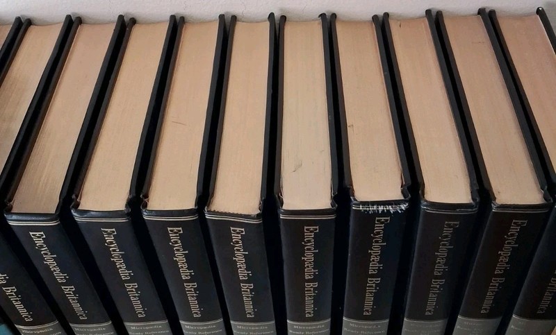 1984 ENCYCLOPEDIA BRITANNICA MACROPEDIA, 15TH EDITION Complete SET OF 30 gallery
