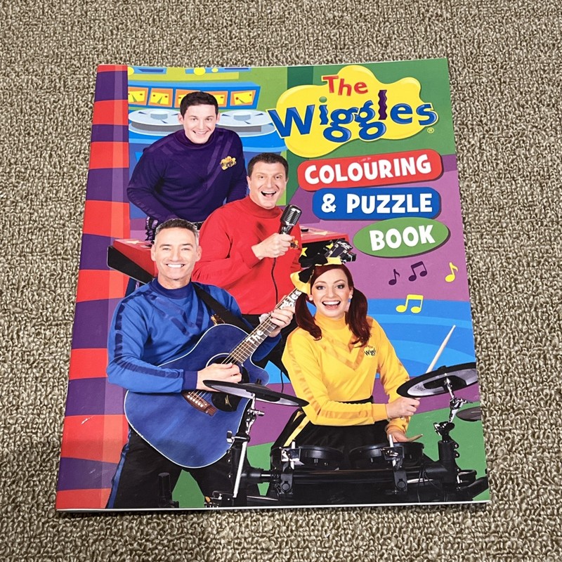Wiggles Colouring & Puzzle Book Emma Wiggle Cast Merchandise Memorabilia 2014 PB