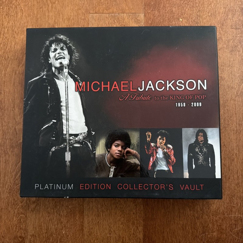 Michael Jackson Vault: Tribute to the King of Pop – Platinum Edition Collectors