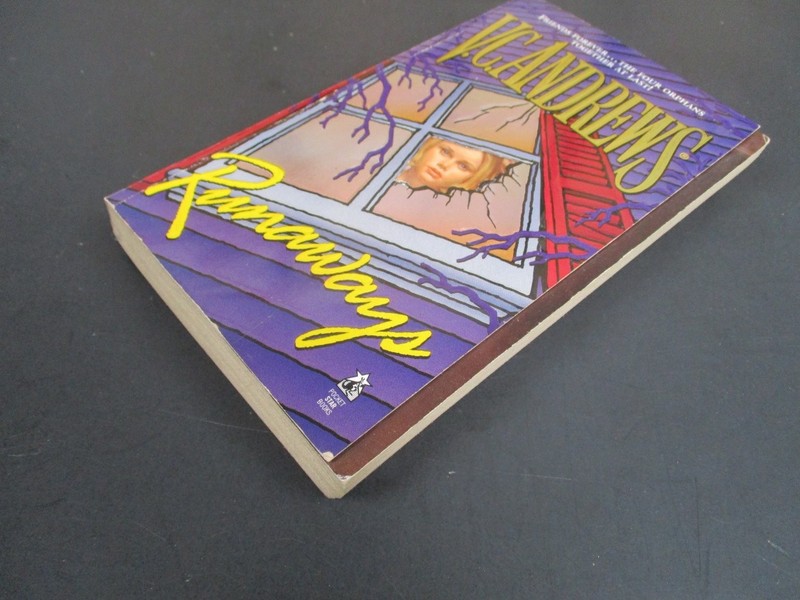 Runaways V.C. Andrews 1998 First Printing Paperback Orphans Series Pocket Star gallery