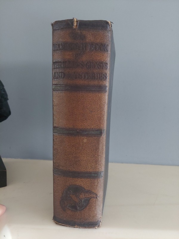 The Mammoth Book of Thrillers Ghosts Mysteries 1936 Hardback Edition Odhams gallery