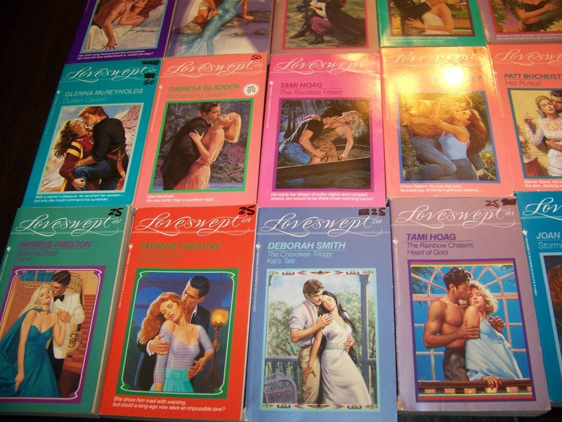 Lot of 32 Vintage Love swept Romance Novels Various Authors PB Bantam Book WOW!! gallery