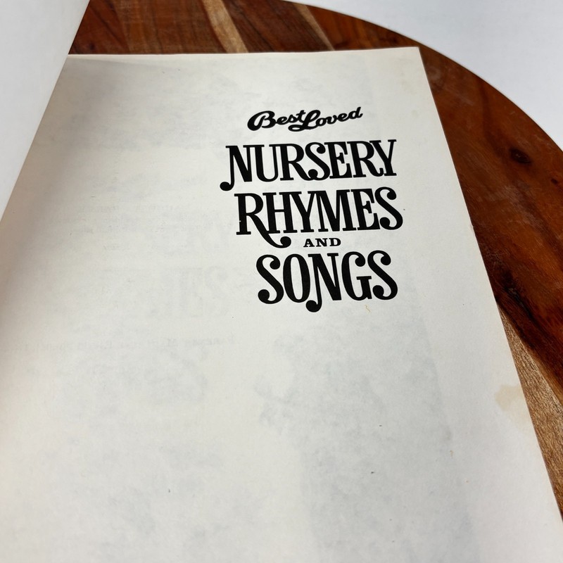 Best Loved Nursery Rhymes And Songs Book by Parent's Magazine Vintage 1974 gallery