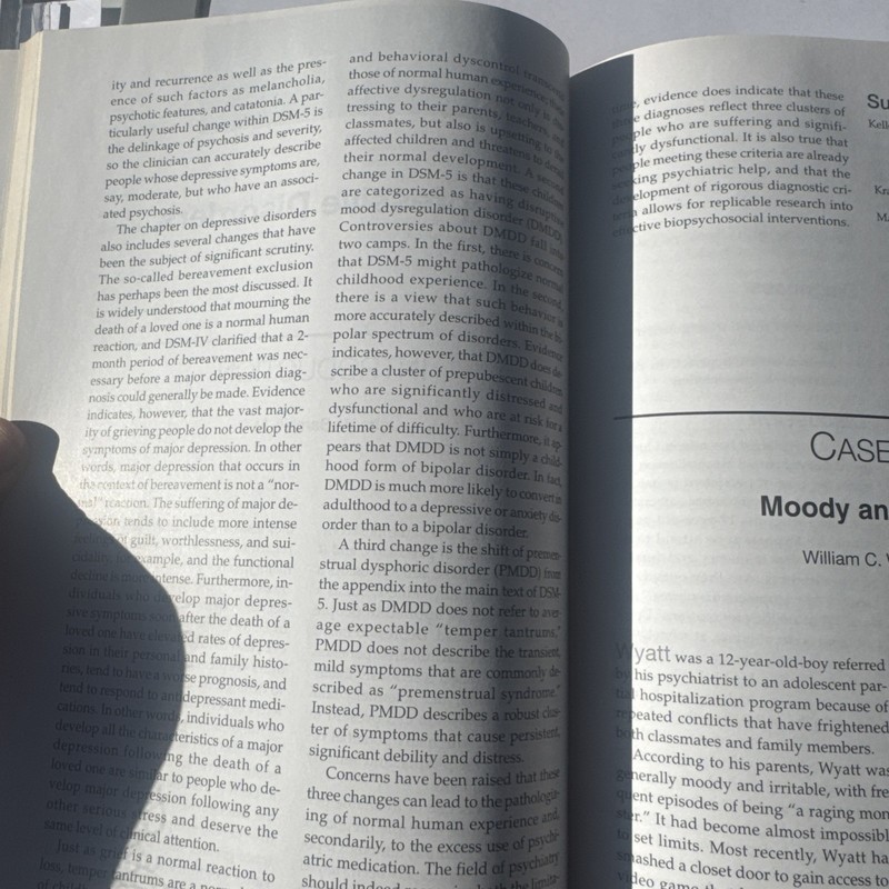 DSM-5® Clinical Cases by John W. Barnhill (2013, Trade Paperback) NO WRITINGS gallery