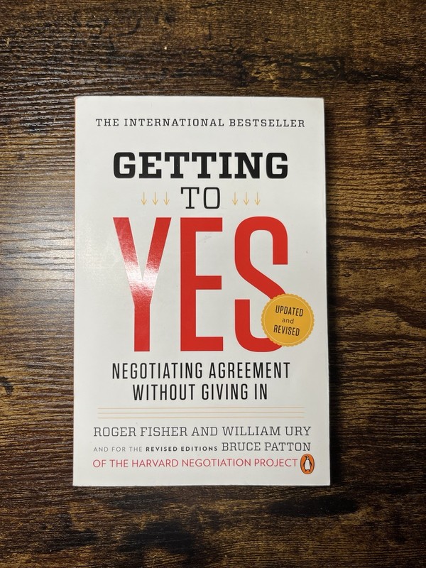 Getting to Yes : Bruce Patton (like new)